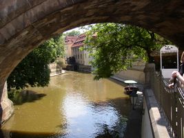 Vltava 5-chráněné rybí pásmo Čertovka 3.6.05 (1).jpg